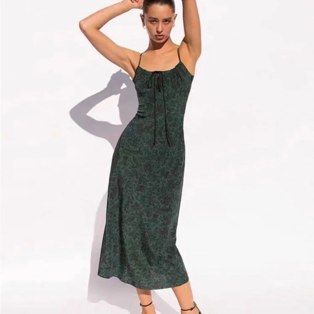 Realisation Par Dark Green Textured Dress - Picture 2 of 5